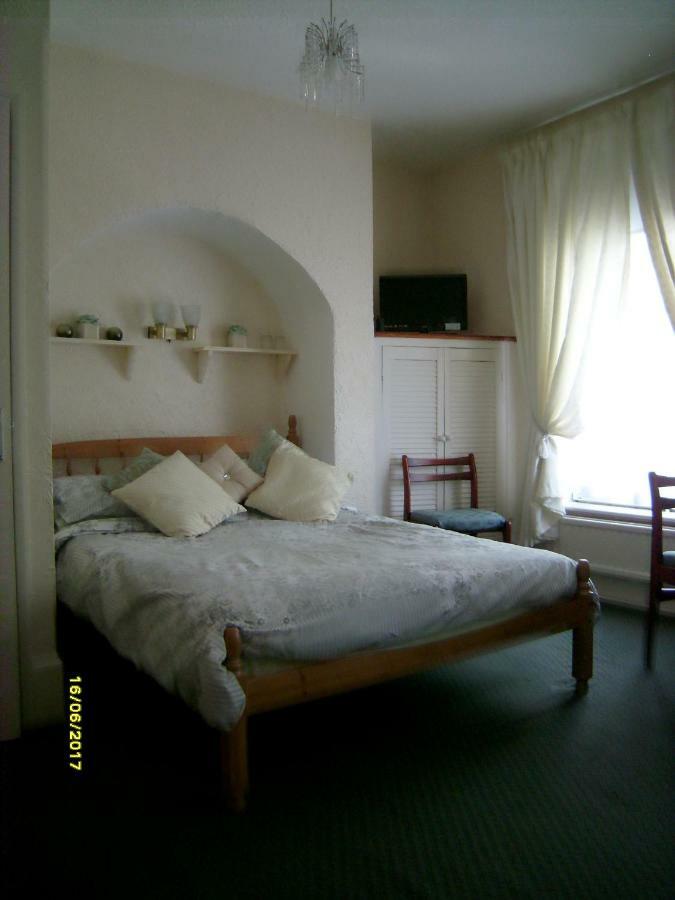 St Martins Guest House Дувър Екстериор снимка