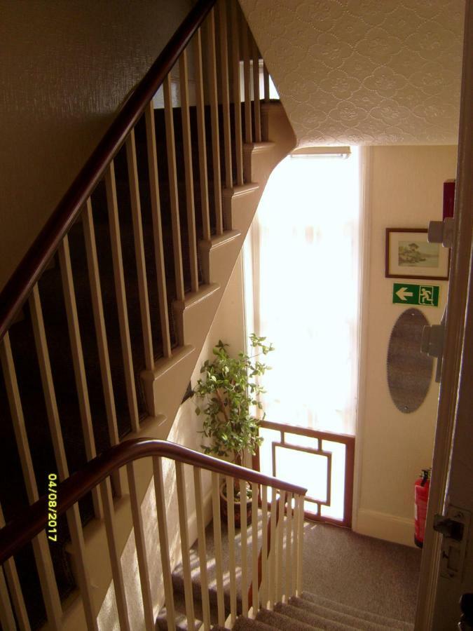 St Martins Guest House Дувър Екстериор снимка