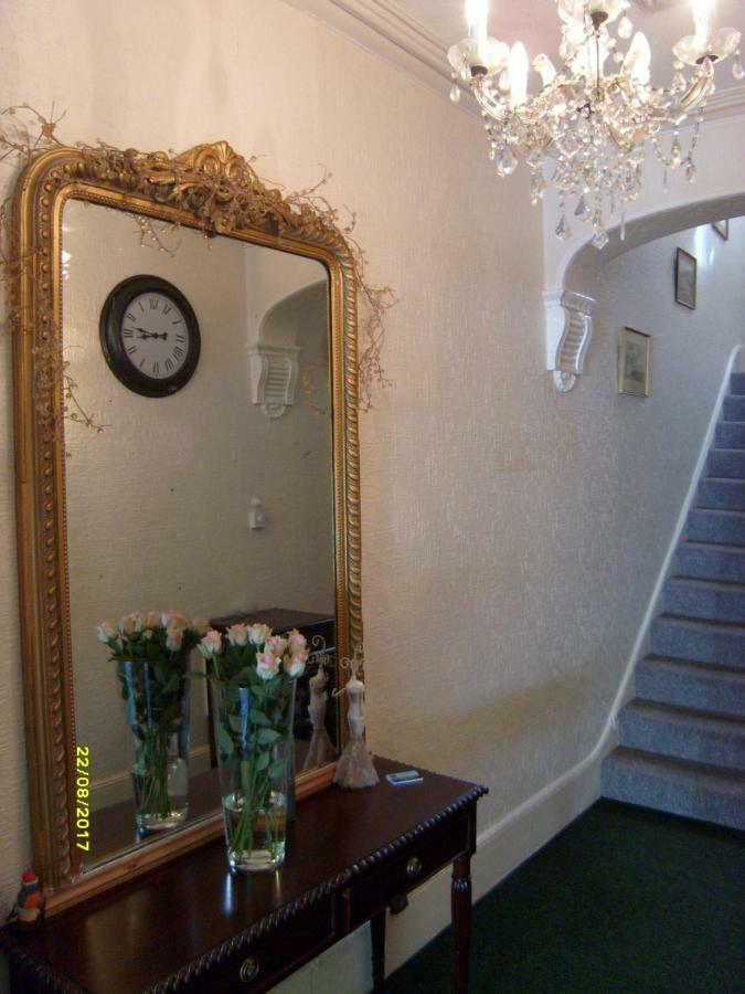 St Martins Guest House Дувър Екстериор снимка