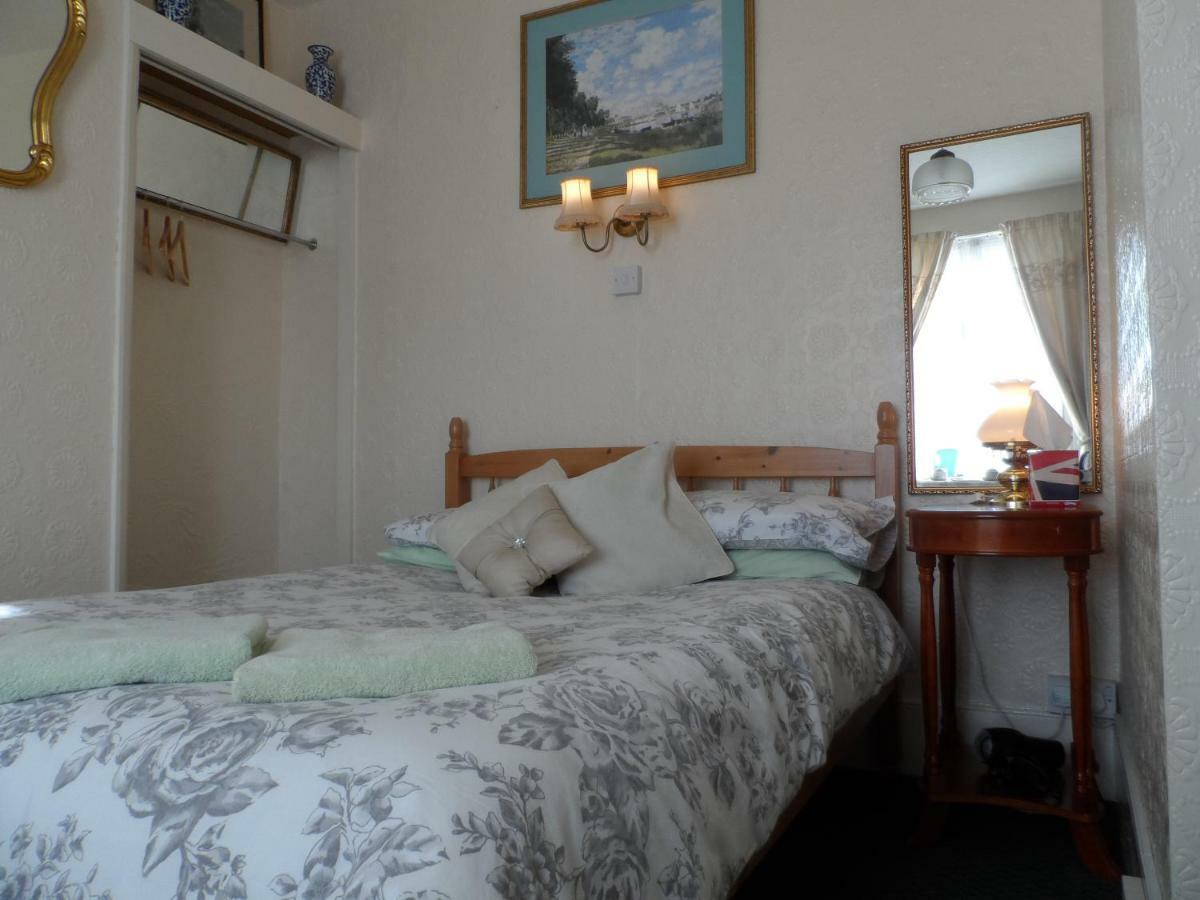 St Martins Guest House Дувър Екстериор снимка